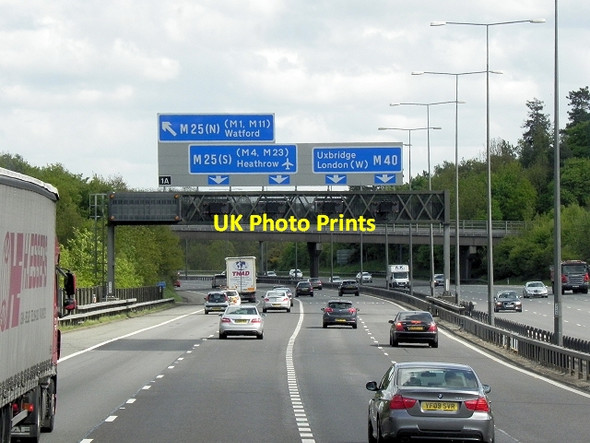 Photo 6"x4" Southbound M40 near Fulmer Gerrards Cross c2013