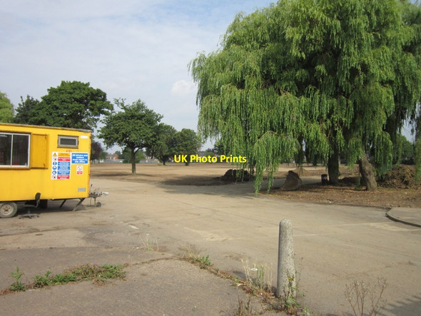 Photo 6"x4" All gone Marfleet c2013