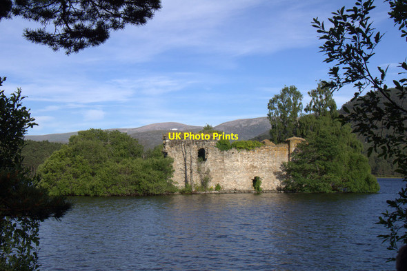 Photo 6"x4" Loch an Eilein Castle Doune\/NH8809 c2013