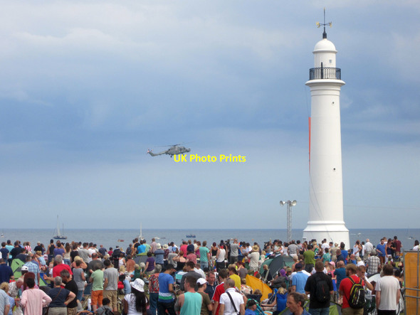 Photo 6"x4" Royal Navy Lynx Helicopter performing at the Sunderland International Airshow Sunderland\/NZ3957 c2013