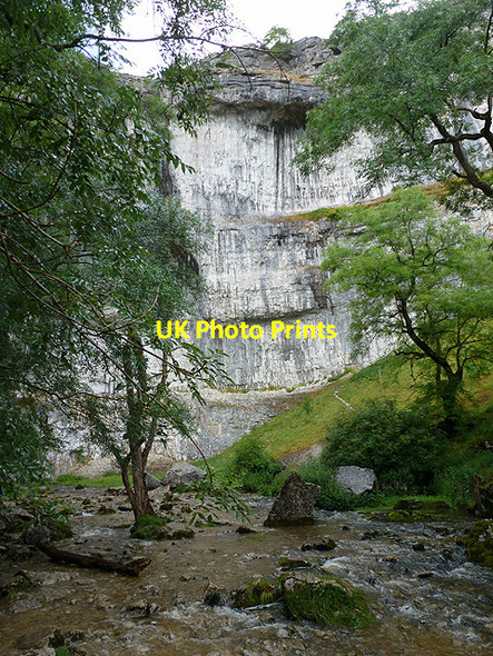 Photo 6"x4" Malham Cove and Malham Beck Malham\/SD9062 c2013
