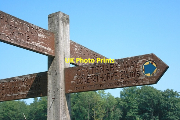 Photo 6"x4" Bridleway Sign Post, Hall Moor Coneysthorpe c2013
