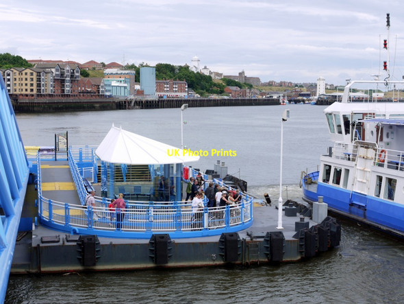 Photo 6"x4" Floating Landing Stage for the Shields Ferry, North Shields Meadow Well c2013