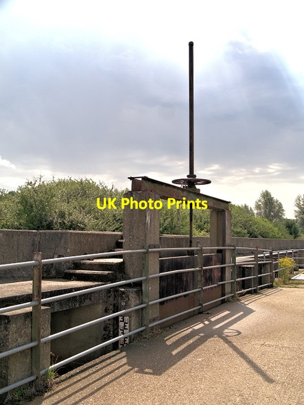 Photo 6"x4" Sluice Gate, River Stour Dedham Heath c2013