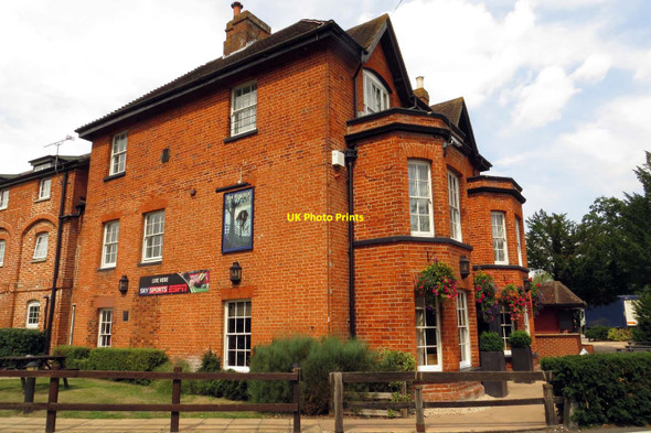 Photo 6"x4" The Poacher on Mill Lane Carter's Hill\/SU7669 c2013