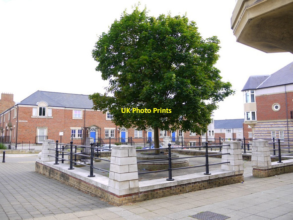 Photo 6"x4" Square on corner of Howard Street and Union Street, NorthShields Tynemouth c2013