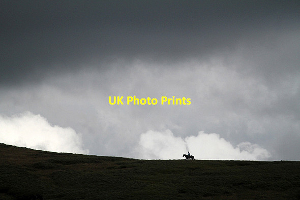 Photo 6"x4" A rider on the skyline Paper Hill\/NT2117 c2013