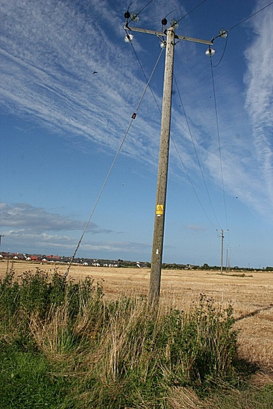 Photo 6"x4" Poles and Clouds Buckie\/NJ4165 c2008