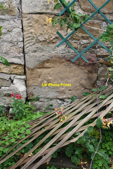 Photo 6"x4" Benchmark on barn at St Martin's Farm Richmond\/NZ1701 c2013