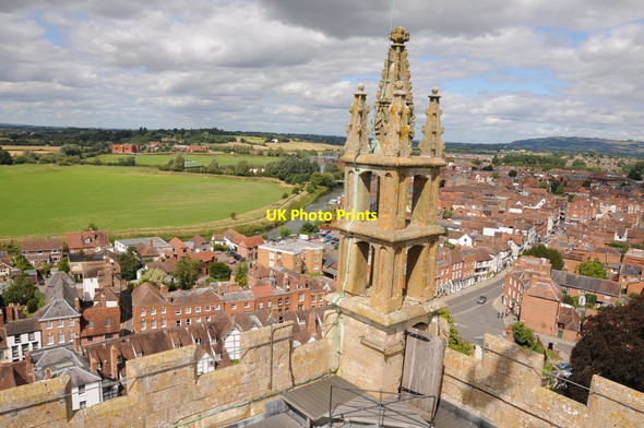 Photo 6"x4" Pinnacle on Tewkesbury Abbey Tewkesbury c2013