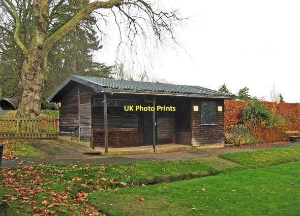 Photo 6"x4" Hut by bowling green, Brinton Park, Kidderminster Kidderminster c2012