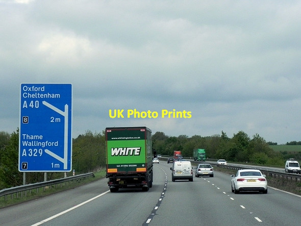 Photo 6"x4" Northbound M40, Approaching Junctions 7 and 8 Tetsworth c2013