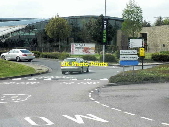 Photo 6"x4" Oxford Service Area, M40 Waterstock c2013