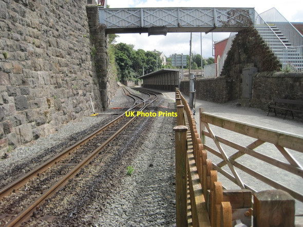 Photo 6"x4" Caernarfon WHR railway station Caernarfon c2013