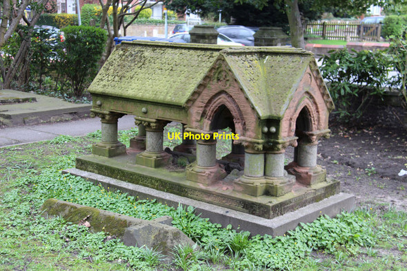 Photo 6"x4" St Bartholomew, Sydenham - Gravestone Penge c2013