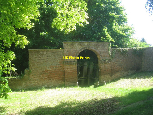Photo 6"x4" Gateway into the walled garden Londesborough c2013