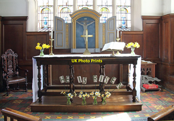 Photo 6"x4" St Mary & Holy Trinity, Bow Church - Sanctuary Bow\/TQ3682 c2013