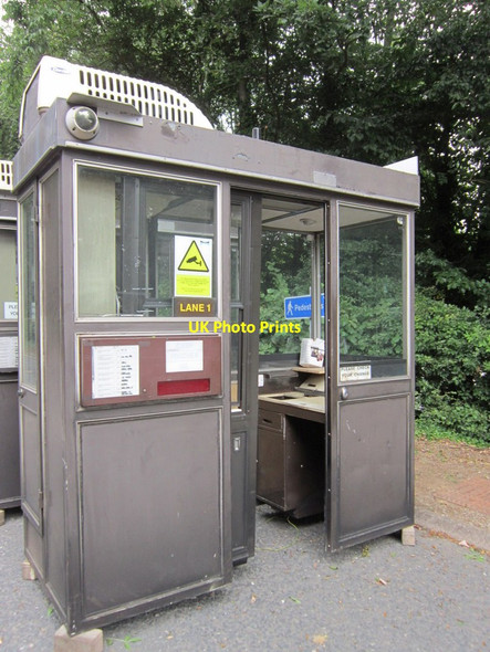 Photo 6"x4" Former Humber Bridge Toll Booths Hessle\/TA0326 c2013 P1