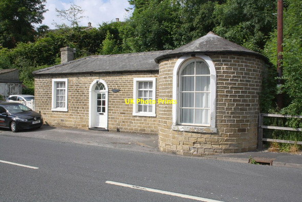 Photo 6"x4" Toll House, Shortbank Road Skipton c2013