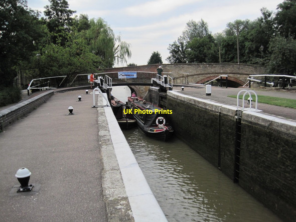 Photo 6"x4" Narrow Boats entering a Lock at Stoke Bruerne, Grand Union Canal Stoke Bruerne c2013