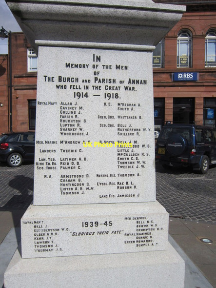 Photo 6"x4" The War Memorial at Annan Annan c2013
