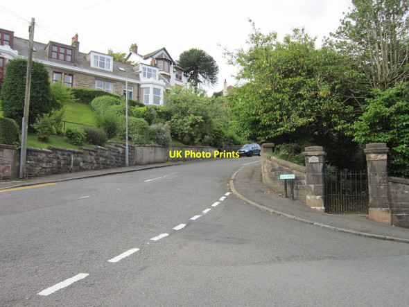Photo 6"x4" Victoria Road at Golf Road Gourock c2013