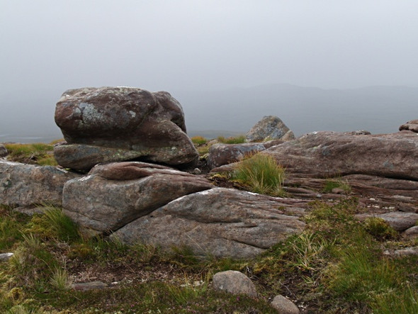 Photo 6"x4" Summit rocks, Creag Dhubh Creag Dhubh\/NC1406 c2008