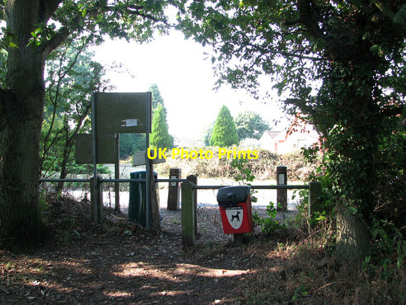 Photo 6"x4" Entrance to Broome Heath Broome\/TM3491 c2013