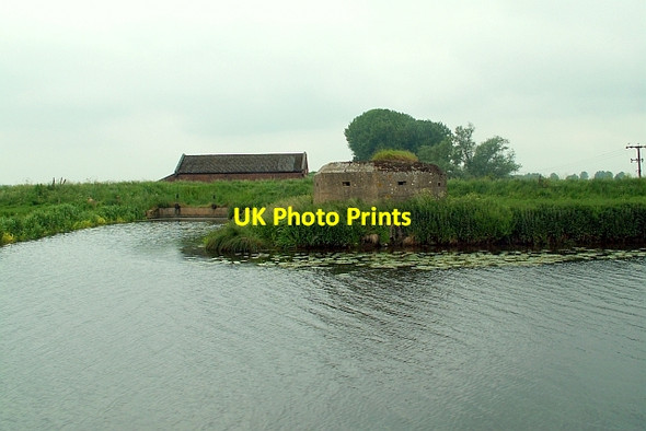 Photo 6"x4" Pillbox and pumphouse, north of Upware Upware c2006