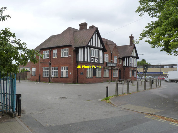 Photo 6"x4" The Mitre Allenton c2013
