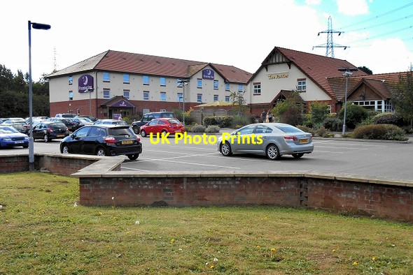Photo 6"x4" The Farrier and Grantham Premier Inn Grantham c2013