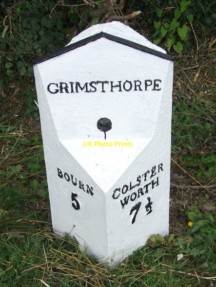 Photo 6"x4" Old Milepost Grimsthorpe c2013