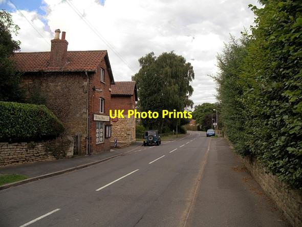 Photo 6"x4" Harlaxton High Street Harlaxton c2013