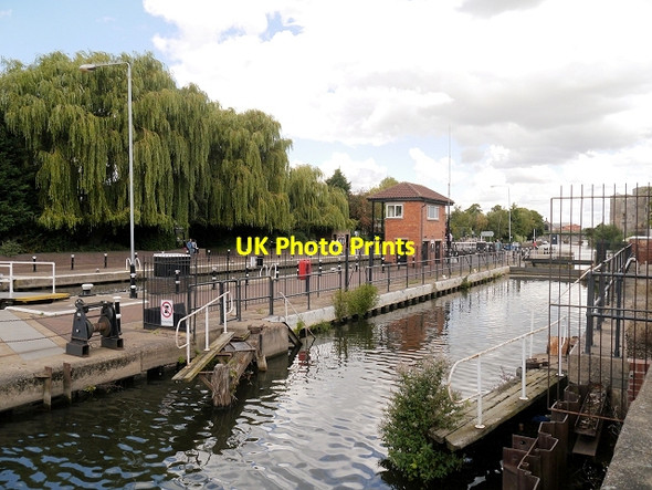 Photo 6"x4" Town Lock, Newark-on-Trent Newark-on-Trent c2013