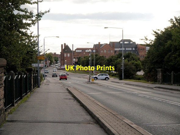 Photo 6"x4" Newark, Lincoln Road (B6166) Newark-on-Trent c2013