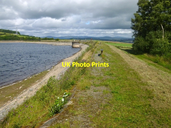 Photo 6"x4" Carman Reservoir: embankment Alexandria c2013