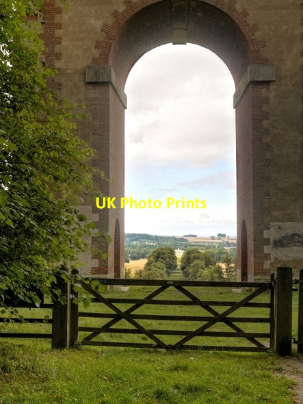 Photo 6"x4" Through the Archway Londonthorpe c2013