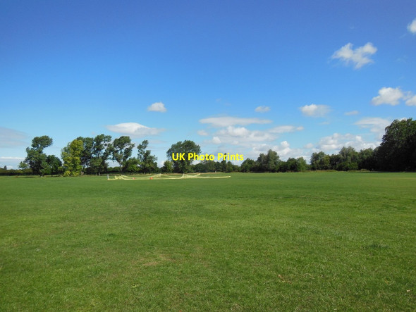 Photo 6"x4" A cricket pitch at Oak Road playing fields Newland\/TA0831 c2013