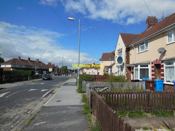 Photo 6"x4" 6th Avenue, North Hull Estate, Hull Kingswood\/TA0834 c2013 P1