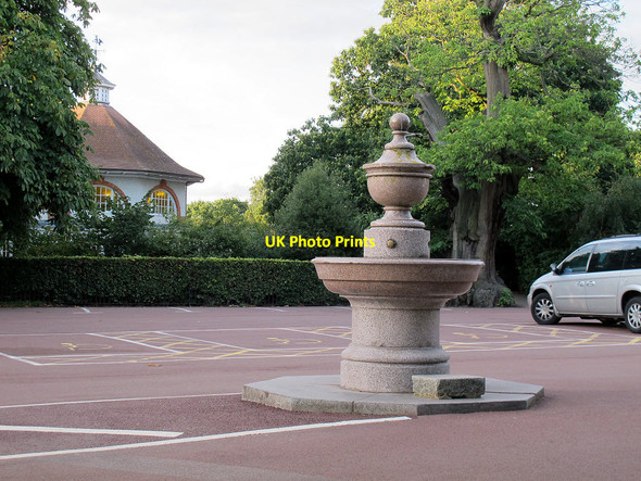 Photo 6"x4" Old drinking fountain in Greenwich Park Greenwich\/TQ3977 c2013
