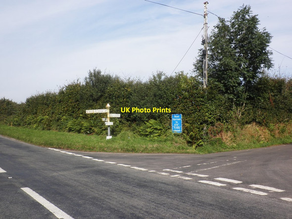 Photo 6"x4" White Cross Edgcott\/SS8438 c2013