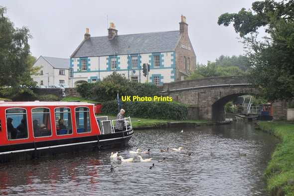 Photo 6"x4" Feeding the birds at Ratho Ratho c2013