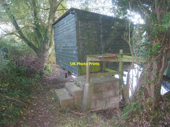 Photo 6"x4" Hide at Saltmarshe Delph Saltmarshe c2013