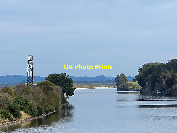 Photo 6"x4" Manchester Ship Canal at Stanlow Ellesmere Port c2013
