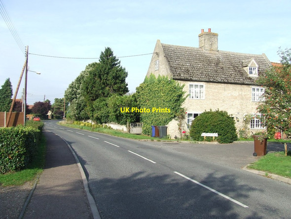 Photo 6"x4" The Street Holywell Row Holywell Row c2013
