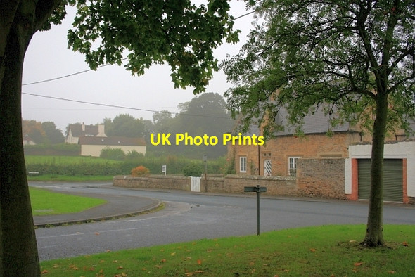 Photo 6"x4" The Old Village School Manfield c2013