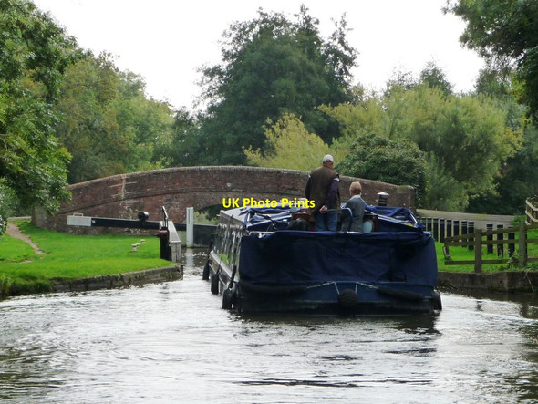 Photo 6"x4" Who ate all the pies? 'Fat narrowboat' at Wire lock Avington\/SU3768 c2013