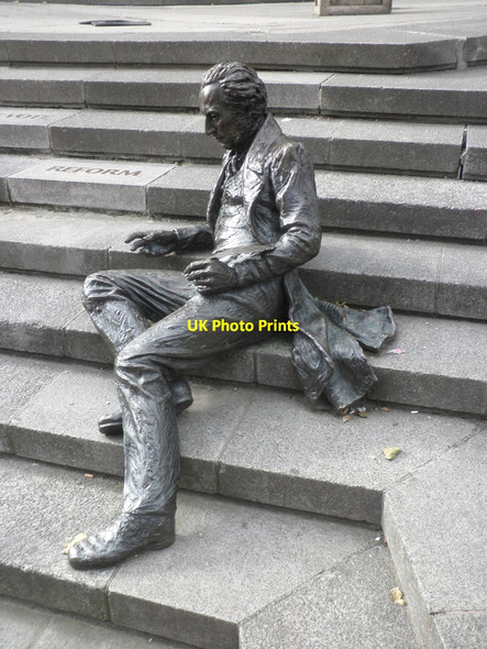 Photo 6"x4" Reclining statue of  Thomas Attwood, the first MP for Birmingham Lee Bank c2013