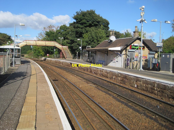 Photo 6"x4" Busby railway station, East Renfrewshire, 2013 Busby\/NS5756 c2013