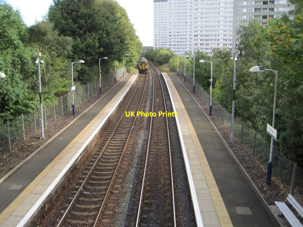 Photo 6"x4" Kennishead railway station, East Renfrewshire, 2013 Kennishead c2013